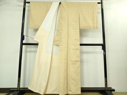 平和屋着物●極上　本場結城紬　重要無形文化財　色無地　砥粉色　逸品　DZAB2465kh6