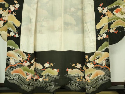平和屋着物●極上　アンティーク　大正ロマン　振袖　駒刺繍　扇面吉祥花文　黒地　金彩　逸品　DZAB2482kh6