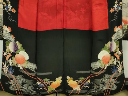 平和屋着物●極上　アンティーク　大正ロマン　振袖　駒刺繍　御所車　花薬玉　黒地　暈し染め　金彩　逸品　DZAB2484kh6