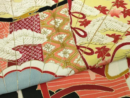 平和屋着物●極上　アンティーク　大正ロマン　振袖　檜扇花文　黒地　金彩　逸品　DZAB2489kh6