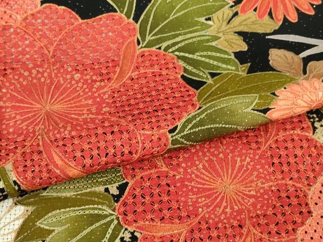 平和屋本店●極上　中国三大刺繍　スワトウ刺繍　汕頭刺繍　振袖　草花文　黒地　金糸　銀通し地　逸品　DZAB2497kh6 平和屋本店○極上 中国三大刺繍 スワトウ刺繍 汕頭刺繍 振袖 草花文