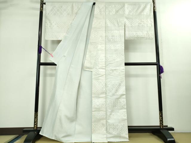 平和屋本店●極上　本場大島紬　白大島　訪問着　総刺繍　横段花菱文　逸品　DZAB2541kh6