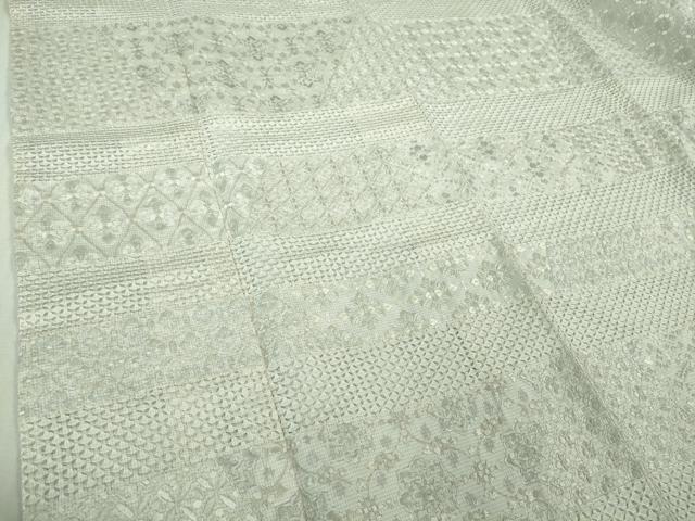 平和屋本店●極上　本場大島紬　白大島　訪問着　総刺繍　横段花菱文　逸品　DZAB2541kh6