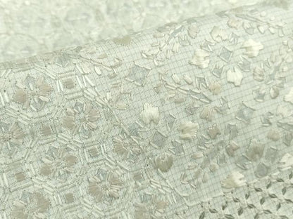 平和屋本店●極上　本場大島紬　白大島　訪問着　総刺繍　横段花菱文　逸品　DZAB2541kh6