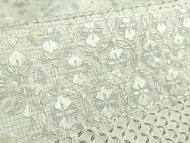 平和屋本店●極上　本場大島紬　白大島　訪問着　総刺繍　横段花菱文　逸品　DZAB2541kh6