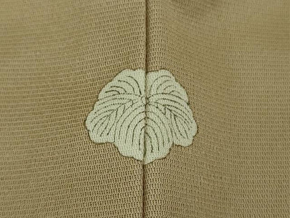 平和屋着物●極上　色留袖　駒刺繍　松葉　白茶色地　金彩　逸品　DZAB2557kh6