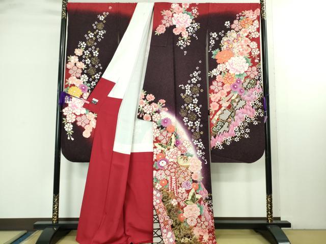 平和屋本店●極上　振袖・長襦袢(袷・半衿刺繍)セット 駒刺繍 舞蝶花毬文 暈し染め 金彩 銀通し地　関芳謹製　反端付き　逸品　DZAB2759kh6