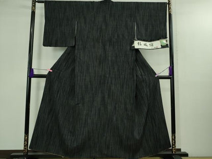 平和屋着物●極上　結城縮　染の近江謹製　縞　黒地　結城屋　証紙付き　逸品　DZAB2796kh6