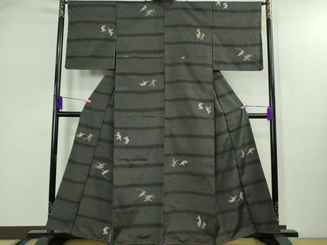 平和屋着物●極上　京の名門・菱屋六右ェ門　紬　鳥獣戯画　黒地　反端付き　逸品　未使用　DZAB2817kh6