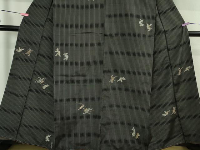 平和屋着物●極上　京の名門・菱屋六右ェ門　紬　鳥獣戯画　黒地　反端付き　逸品　未使用　DZAB2817kh6
