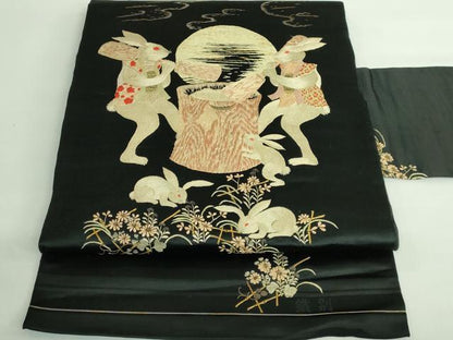 平和屋本店●極上　アンティーク　大正ロマン　九寸名古屋帯　総手刺繍　兎　餅つき　黒地　金糸　逸品　DZAB2866kh6