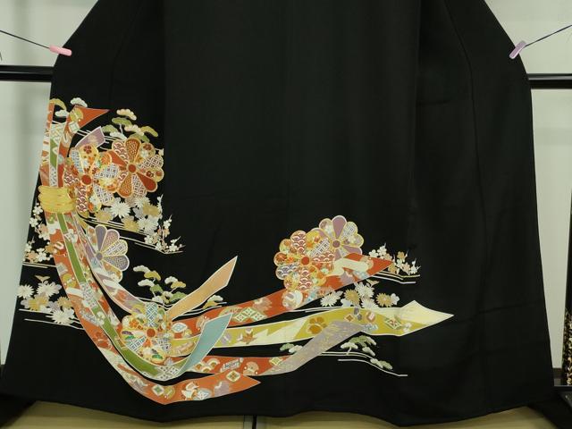 平和屋本店●極上　創業460年・千總　黒留袖　駒刺繍　束ね熨斗　宝尽くし　金彩　たとう紙付き　逸品　DZAB2955kh6