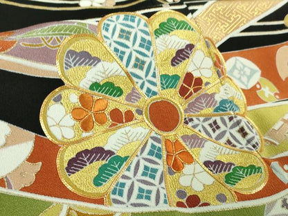 平和屋本店●極上　創業460年・千總　黒留袖　駒刺繍　束ね熨斗　宝尽くし　金彩　たとう紙付き　逸品　DZAB2955kh6