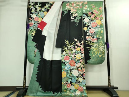 平和屋本店●極上　振袖　駒刺繍　鴛鴦花文　たたき染め　黒地　金彩　逸品　DZAB2956kh6