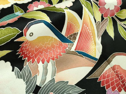 平和屋本店●極上　振袖　駒刺繍　鴛鴦花文　たたき染め　黒地　金彩　逸品　DZAB2956kh6