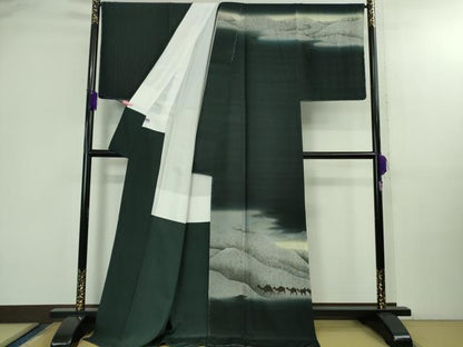 平和屋着物●極上　訪問着　作家物　シルクロード　駱駝　ラクダ　暈し染め　銀彩　百入茶色地　ロング丈　逸品　未使用　DZAB2983kh6
