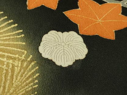 平和屋本店●極上　アンティーク　大正ロマン　振袖　駒刺繍　飛鶴松文　黒地　金彩　逸品　DZAB3028kh6