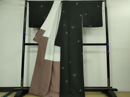 平和屋着物●極上　伝統工芸品　民芸草木　小紋　海老　蟹　魚　黒地　金彩　反端付き　逸品　DZAB3038kh6