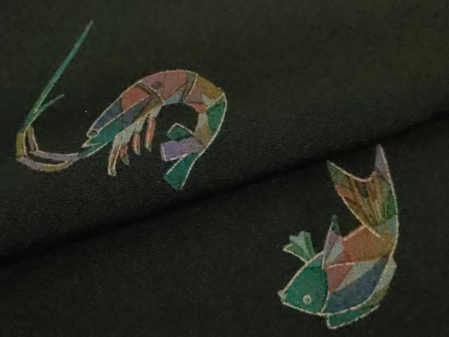 平和屋着物●極上　伝統工芸品　民芸草木　小紋　海老　蟹　魚　黒地　金彩　反端付き　逸品　DZAB3038kh6