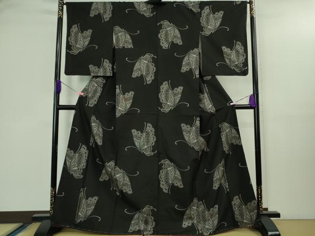 平和屋本店●極上　本場大島紬　地空　割込絣　舞蝶文　黒地　逸品　未使用　DZAB3043kh6