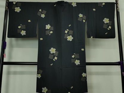 平和屋着物■極上　道行コート　ロング丈　舞桜　濃紺地　金彩　反端付き　逸品　DZAB3053kh6