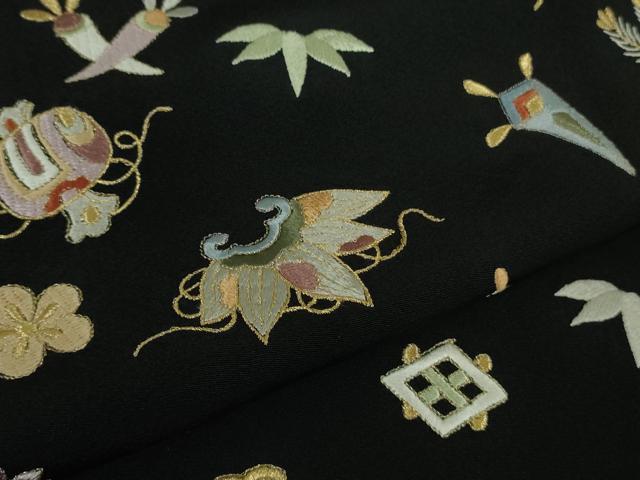 平和屋本店●極上　訪問着　総刺繍　宝尽くし　黒地　金糸　逸品　DZAB3077kh6