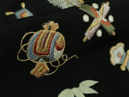 平和屋本店●極上　訪問着　総刺繍　宝尽くし　黒地　金糸　逸品　DZAB3077kh6