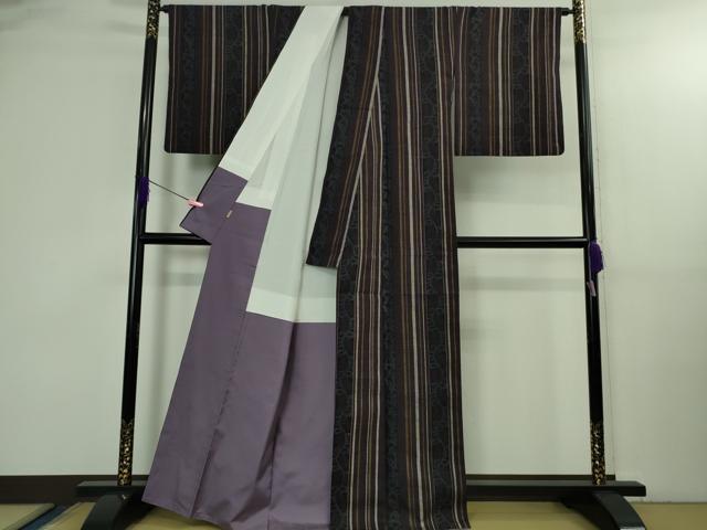 平和屋本店●極上　本場結城紬　重要無形文化財　100亀甲　飛び亀甲柄　唐草間道　ますいわ屋扱い　逸品　DZAB3099kh6