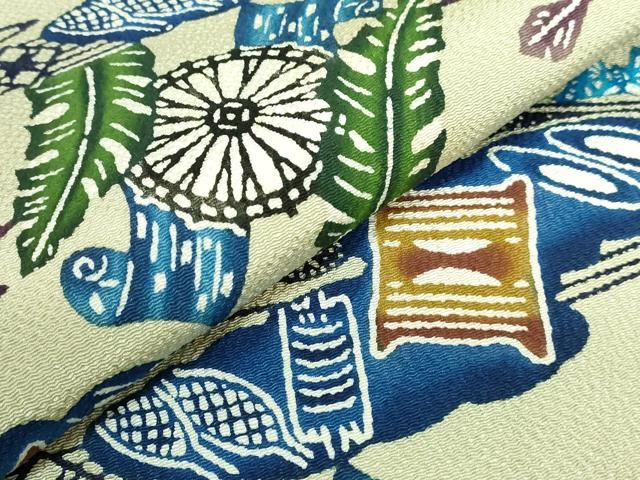 平和屋本店●最高級　城間栄順　本場琉球紅型　九寸名古屋帯　舞蝶　トンボ　薄い山葵色地　鬼しぼ縮緬　逸品　DZAB3182kh6