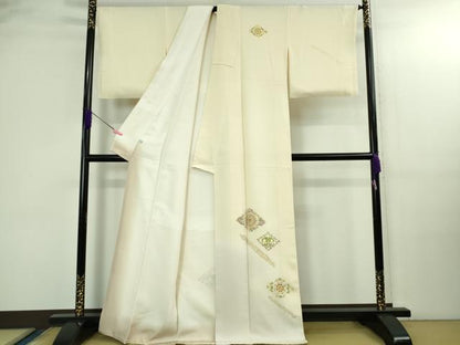 平和屋本店●極上　訪問着　駒刺繍　鳳凰花菱文　鳥の子色地　暈し染め　金彩　逸品　DZAB3282kh6