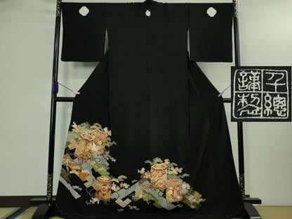 平和屋本店●極上　創業460年・千總　黒留袖　駒刺繍　貝桶吉祥花松文　金糸　逸品　未使用　DZAB3290kh6