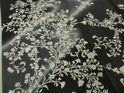 平和屋本店●極上　訪問着　総手刺繍　草花文　暈し染め　黒紅色地　銀糸　逸品　DZAB3297kh6