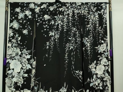 平和屋本店●極上　振袖　総刺繍　四季花文　桜　藤　紫陽花　杜若　牡丹　黒地　逸品　DZAB3419kh6