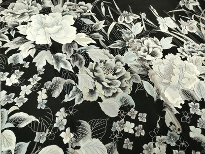 平和屋本店●極上　振袖　総刺繍　四季花文　桜　藤　紫陽花　杜若　牡丹　黒地　逸品　DZAB3419kh6