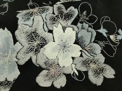 平和屋本店●極上　振袖　総刺繍　四季花文　桜　藤　紫陽花　杜若　牡丹　黒地　逸品　DZAB3419kh6
