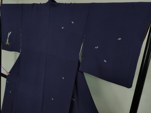 平和屋本店●極上 世界的人形師 辻村寿三郎 ジュサブロー 訪問着 兎 舞桜 深紫色地 鬼しぼ縮緬 逸品 DZAB3430kh6