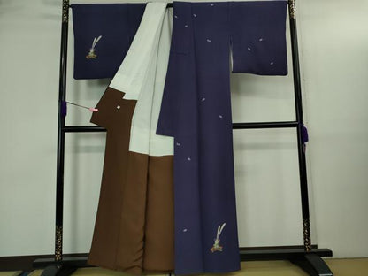 平和屋本店●極上 世界的人形師 辻村寿三郎 ジュサブロー 訪問着 兎 舞桜 深紫色地 鬼しぼ縮緬 逸品 DZAB3430kh6
