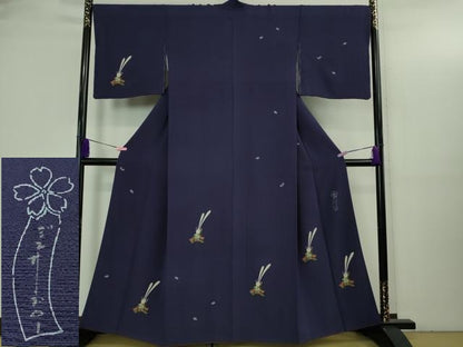 平和屋本店●極上 世界的人形師 辻村寿三郎 ジュサブロー 訪問着 兎 舞桜 深紫色地 鬼しぼ縮緬 逸品 DZAB3430kh6
