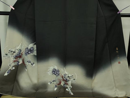 平和屋本店●極上　染色作家　草野一騎　色留袖　手描き　麒麟　暈し染め　蝉色地　金彩　ロング丈　逸品　DZAB3431kh6