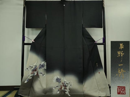 平和屋本店●極上　染色作家　草野一騎　色留袖　手描き　麒麟　暈し染め　蝉色地　金彩　ロング丈　逸品　DZAB3431kh6