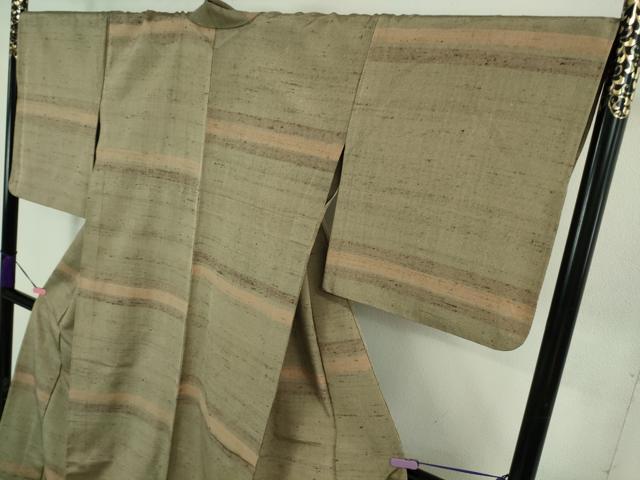 平和屋本店▽極上　伊兵衛織　工芸手織　単衣　横段文　生壁色地　逸品　DZAB3437kh6