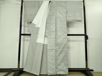 平和屋本店●希少　重要無形文化財 本場久米島紬 ゆうな染 手織 草木染 泥染 油崎キク作 色無地　白梅鼠色　証紙付き　逸品　DZAB3444kh6