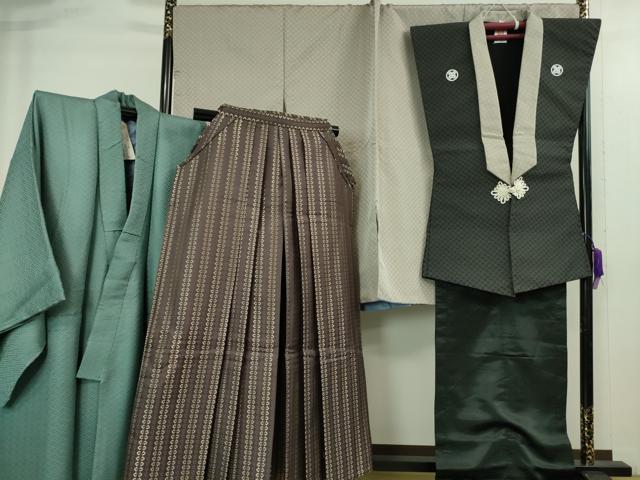 平和屋本店●極上　男性　半着(枯野色・錆浅葱色)・陣羽織・金襴袴セット　逸品　未使用　DZAB3475kh6