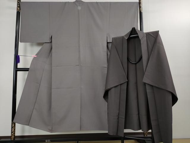 平和屋本店▽極上　男性　色紋付　お召　単衣　アンサンブル　長羽織　着物:灰色×羽織:藍墨茶色　逸品　DZAB3478kh6