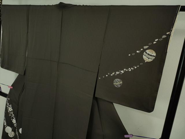 平和屋着物●極上　訪問着　総刺繍　毬　舞桜　黒鳶色地　金銀糸　逸品　未使用　DZAB3510kh6