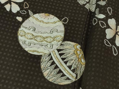平和屋着物●極上　訪問着　総刺繍　毬　舞桜　黒鳶色地　金銀糸　逸品　未使用　DZAB3510kh6