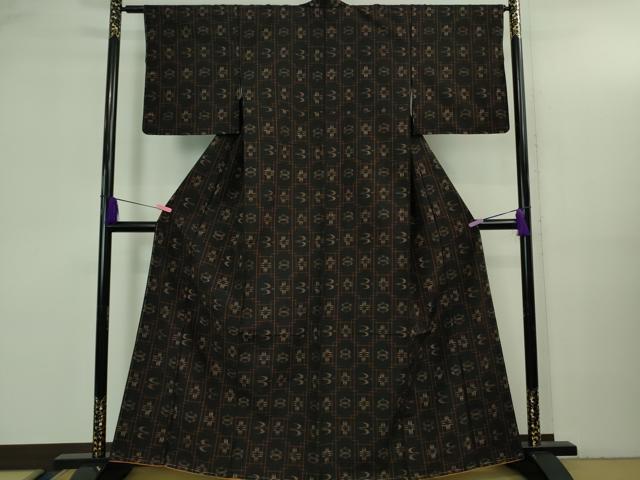 平和屋着物●極上 国指定重要無形文化財 本場久米島紬 手織 逸品 未使用 DZAB3537kh6