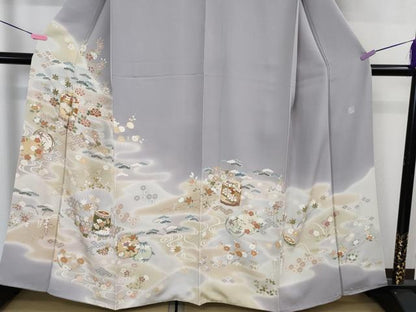 平和屋本店●極上　創業460年・千總　訪問着　駒刺繍　貝桶吉祥花文　藤鼠色地　暈し染め　金彩　三越扱い　逸品　DZAB3553kh6