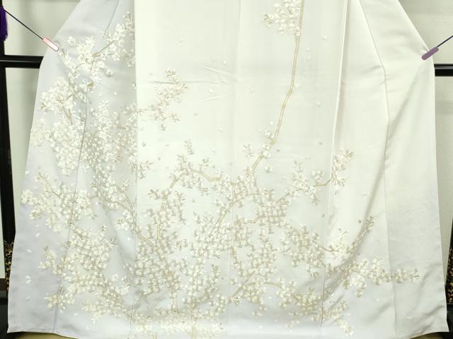 平和屋本店●最高級　京都老舗 尾峨佐染繍 　訪問着　総手刺繍　枝桜　白地　金銀糸　反端・紙タグ付き　逸品　未使用　DZAB3573kh6
