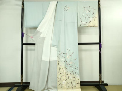 平和屋本店●極上　松田聖子　SEIKOMATSUDA　訪問着　百合　唐草文　薄い水色地　暈し染め　金彩　逸品　DZAB3704kh6